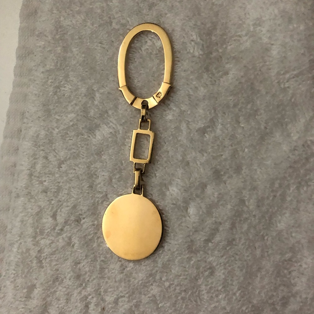 Solid and weighty 18k carabiner keychain